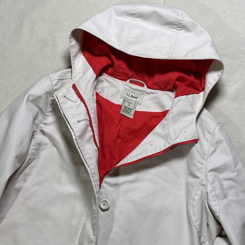 L.L. Bean's Women's Easy Care Macintosh Coat Large Red S L Regular